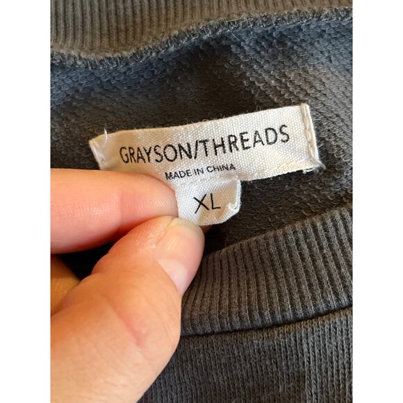 Grayson threads cropped girl magic‎ size XL 60% cotton 40% polyester sweater - Picture 2 of 2